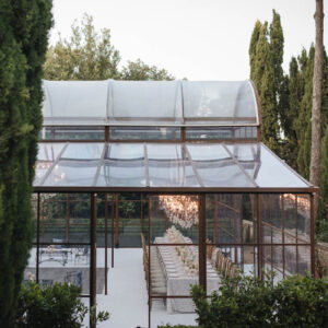 MICH_michelangelo_greenhouse_tuscany_setup_3